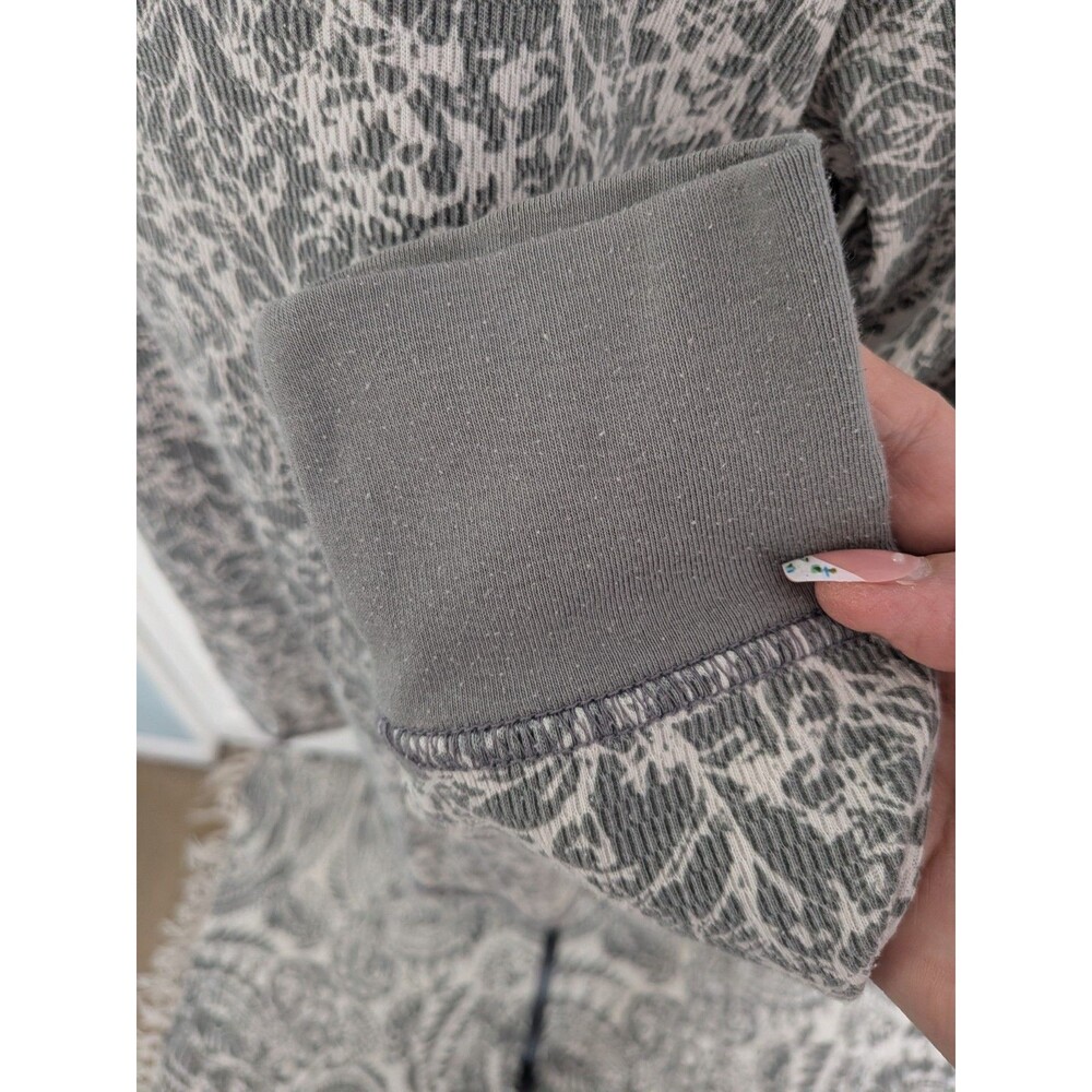 Eddie Bauer Outdoor Top Womens 2XL French Terry Sweatshirt Cool Grey Floral Norm - Picture 6 of 13
